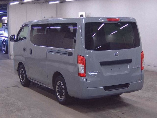 NISSAN NV350 CARAVAN