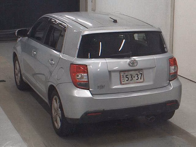 TOYOTA IST