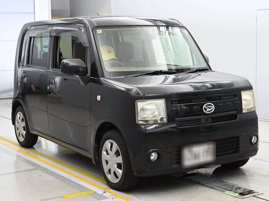 DAIHATSU MOVE CONTE