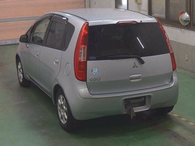 MITSUBISHI COLT