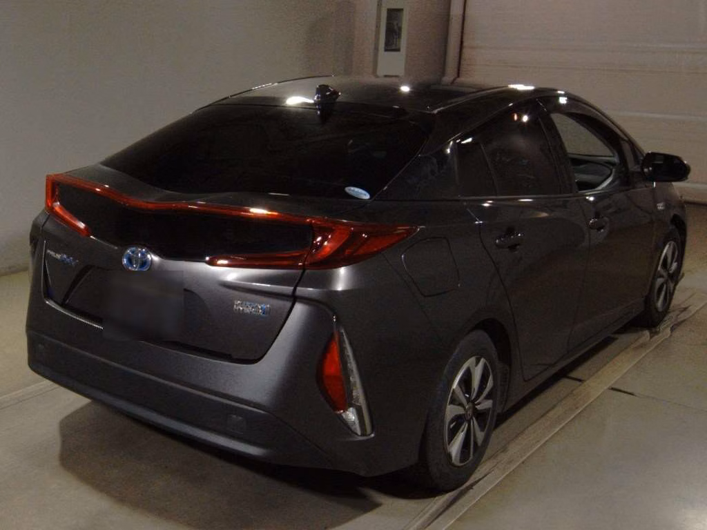 TOYOTA PRIUS PHV