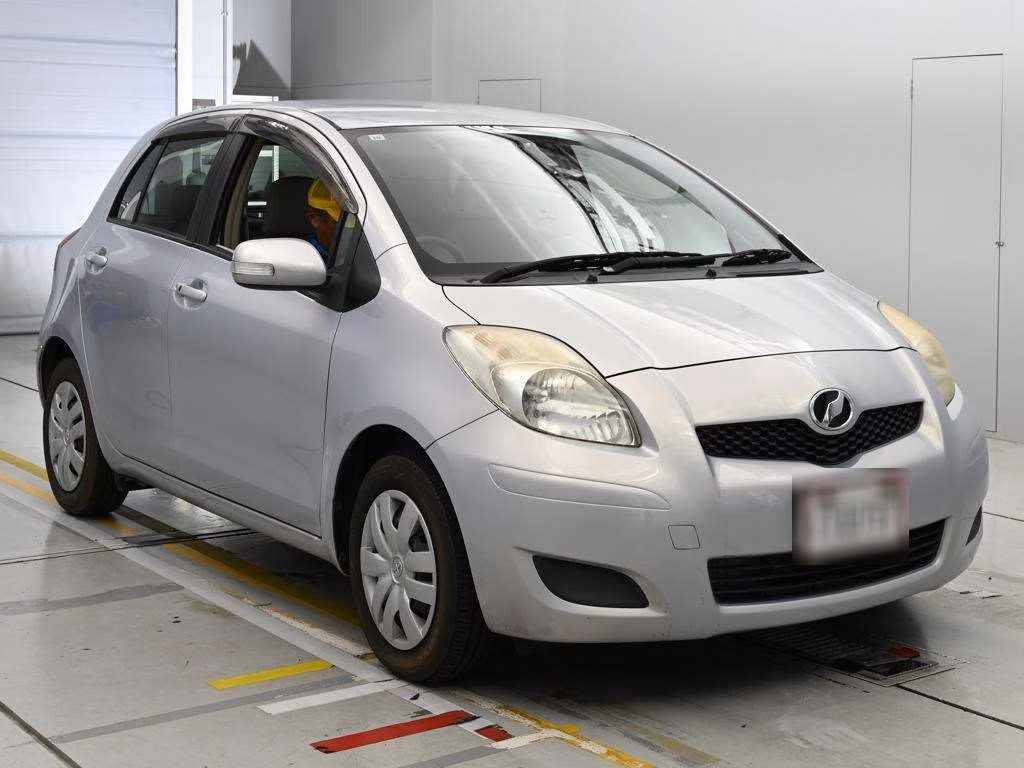 TOYOTA VITZ