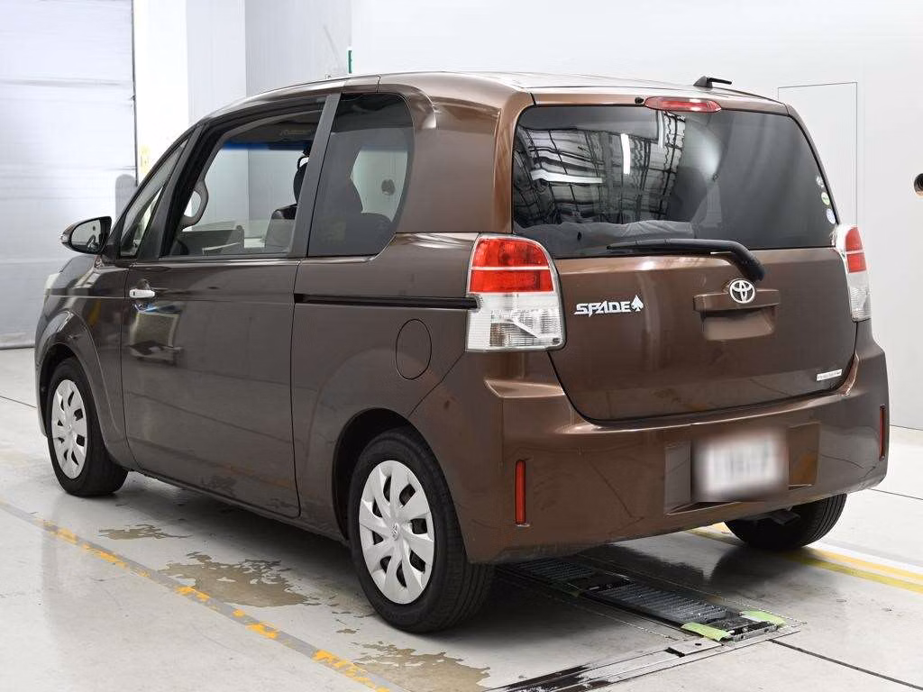 TOYOTA SPADE