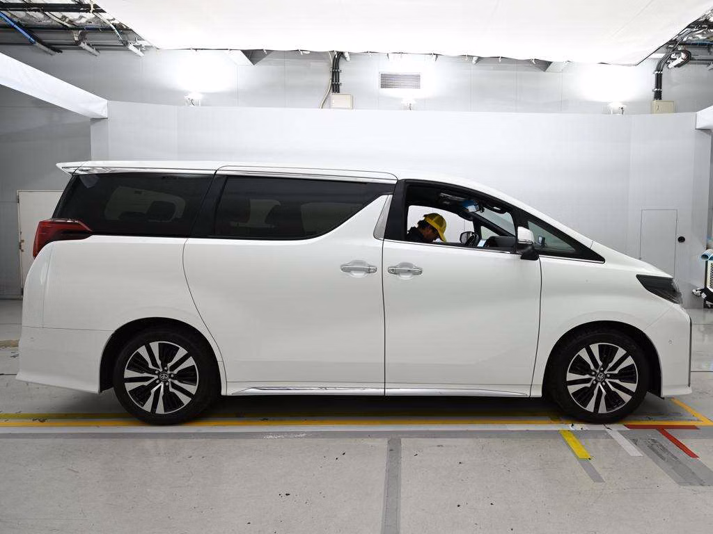 TOYOTA ALPHARD