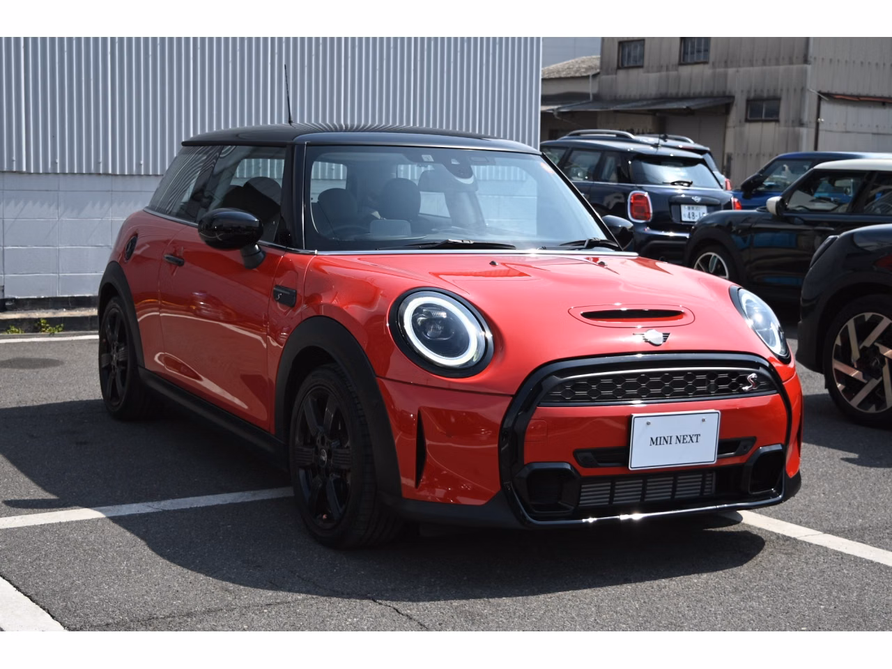 MINI HATCH