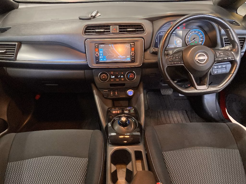 NISSAN LEAF