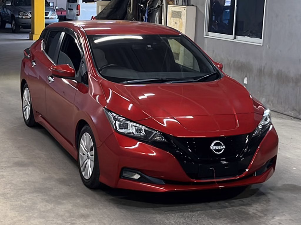 NISSAN LEAF