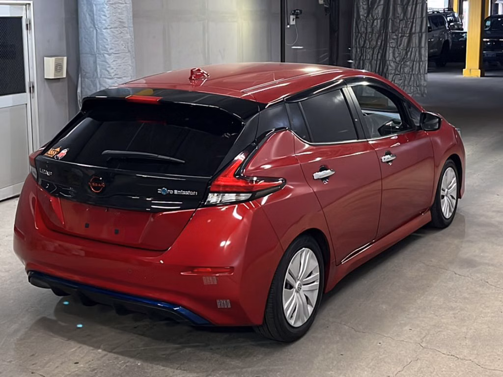 NISSAN LEAF