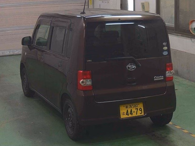 DAIHATSU MOVE CONTE