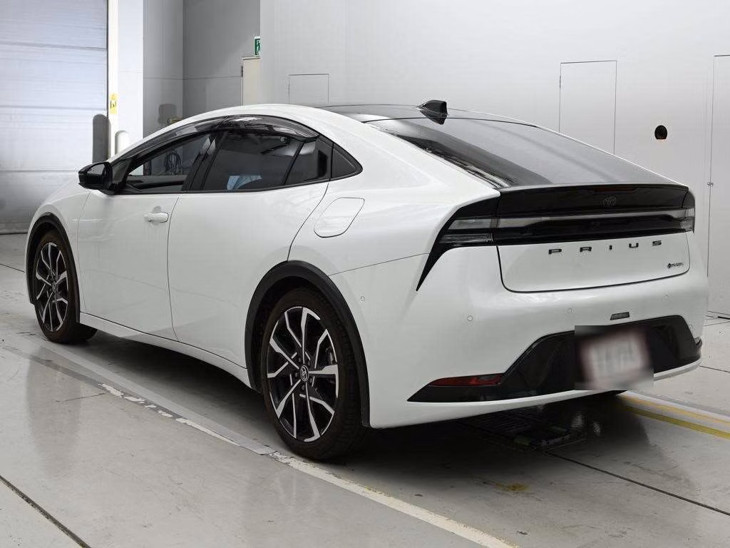 TOYOTA PRIUS PHV