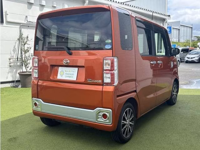 DAIHATSU WAKE