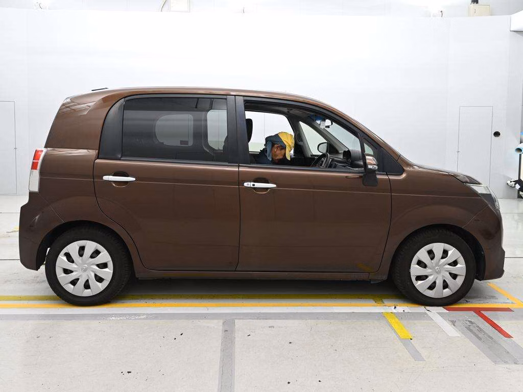 TOYOTA SPADE