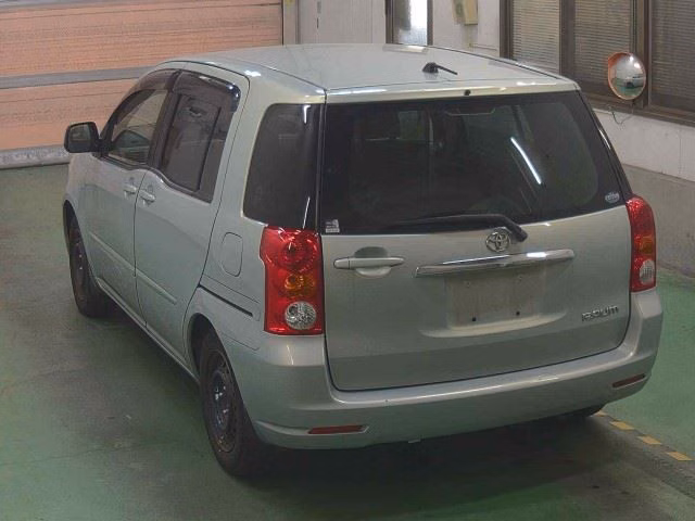 TOYOTA RAUM