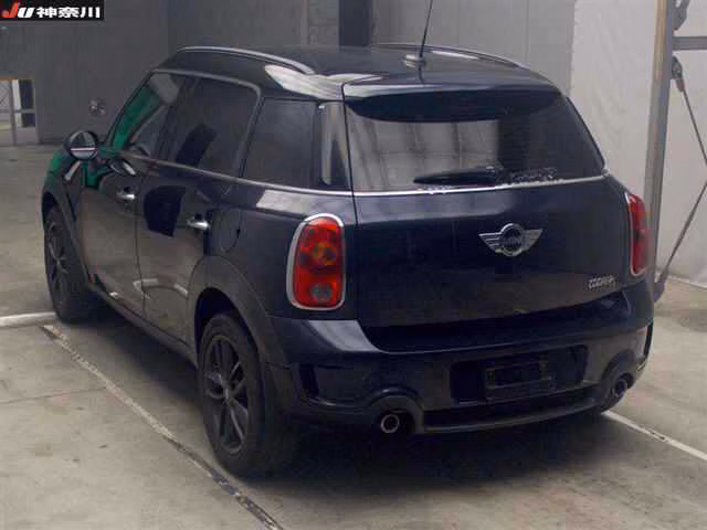 MINI CROSSOVER