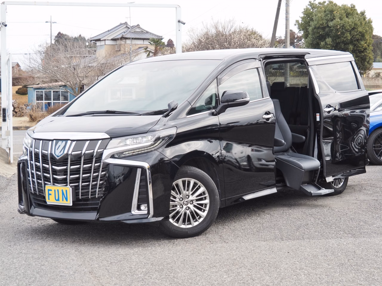 TOYOTA ALPHARD