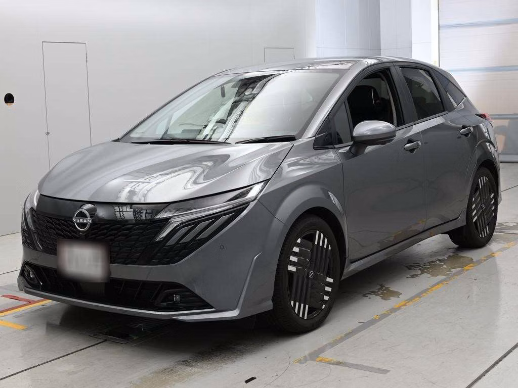NISSAN AURA