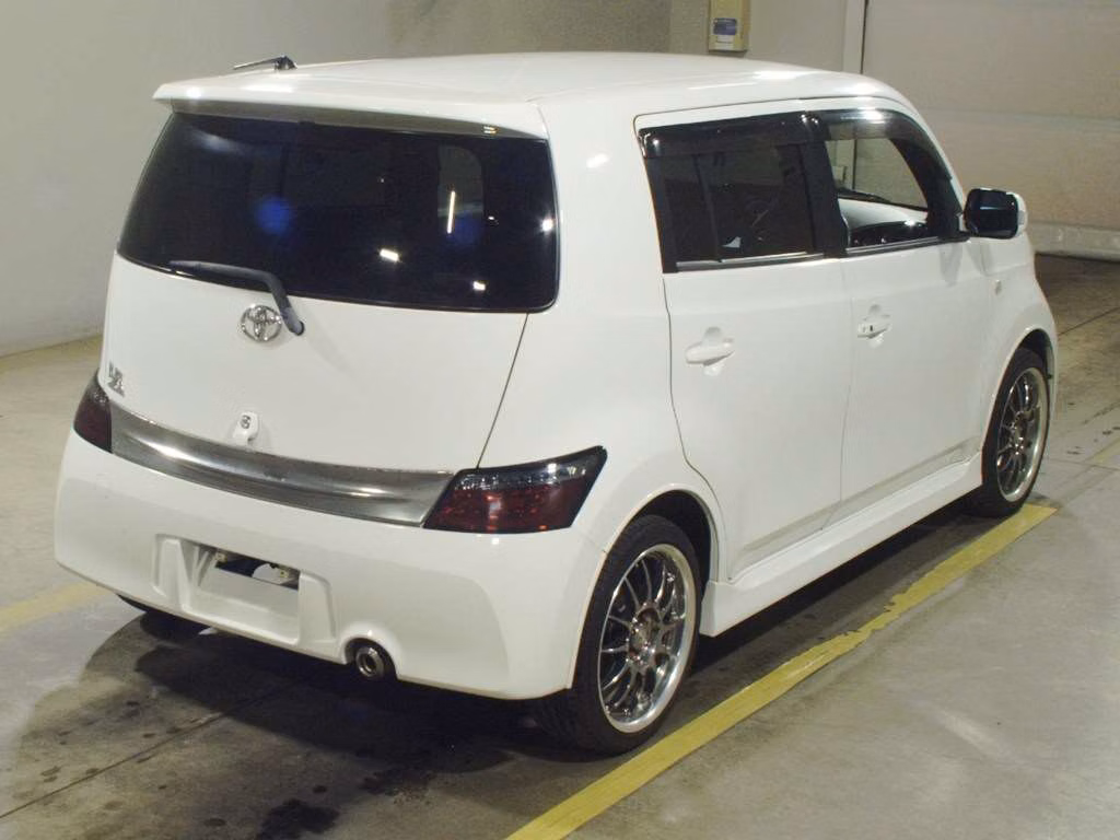 TOYOTA BB