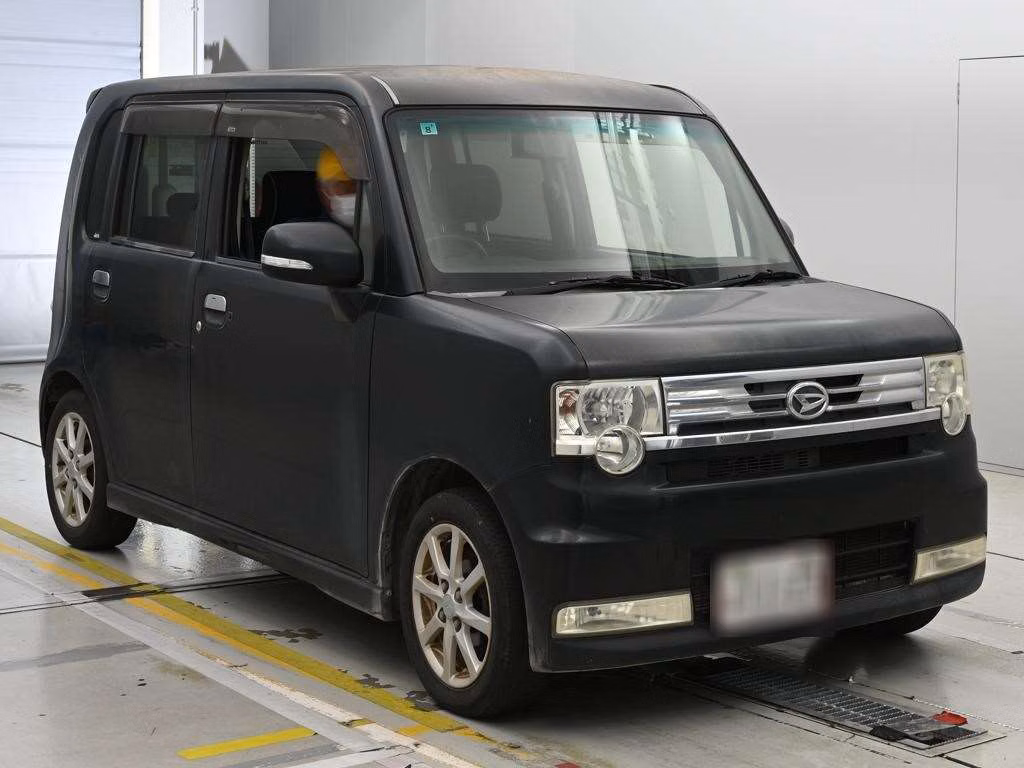 DAIHATSU MOVE CONTE