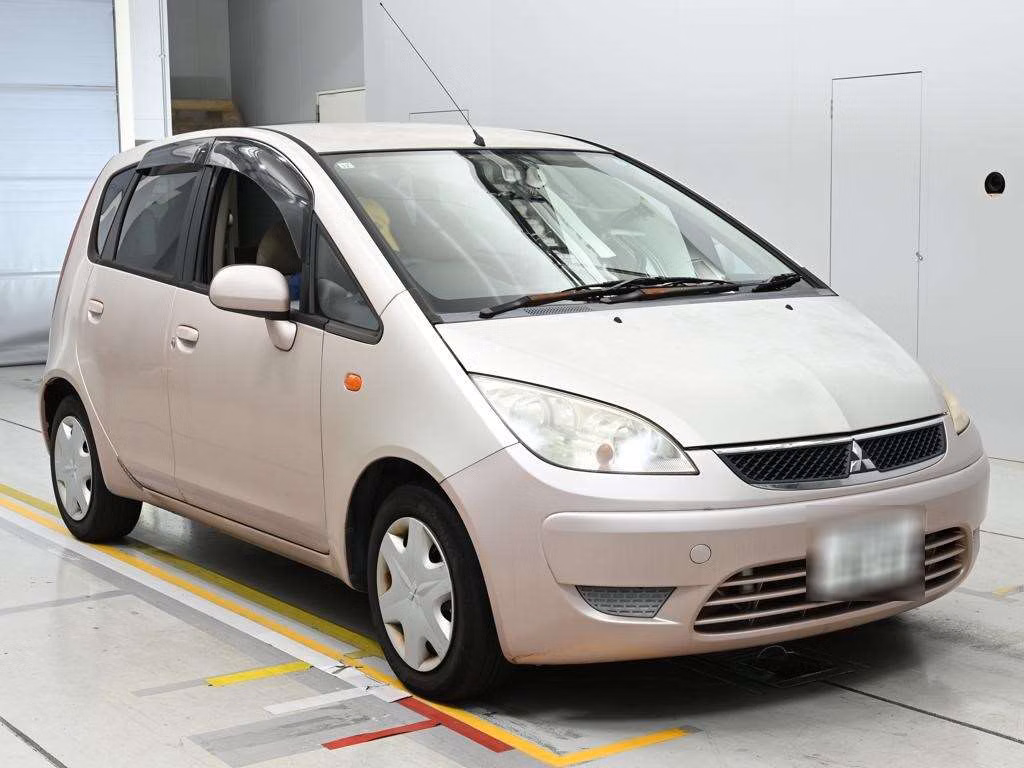 MITSUBISHI COLT