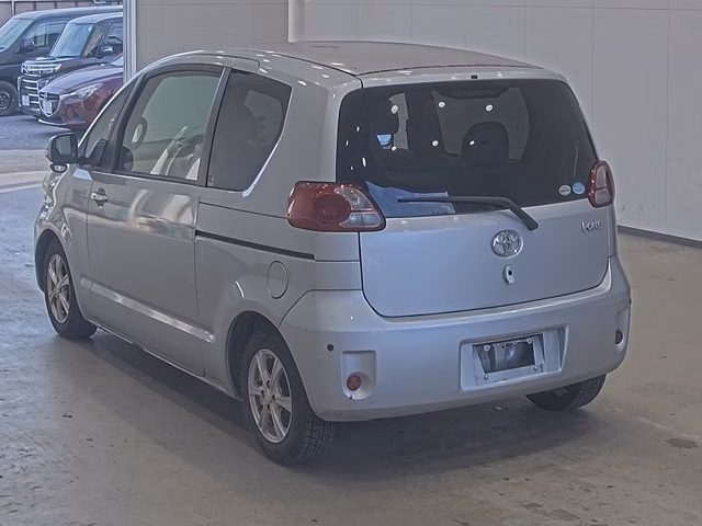 TOYOTA PORTE