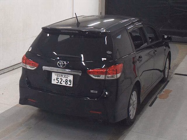 TOYOTA WISH