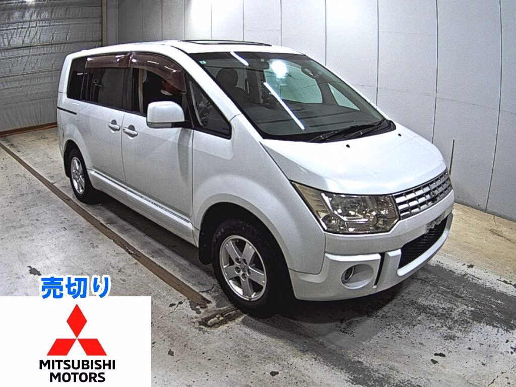 MITSUBISHI DELICA D:5