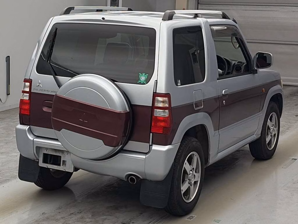 MITSUBISHI PAJERO MINI