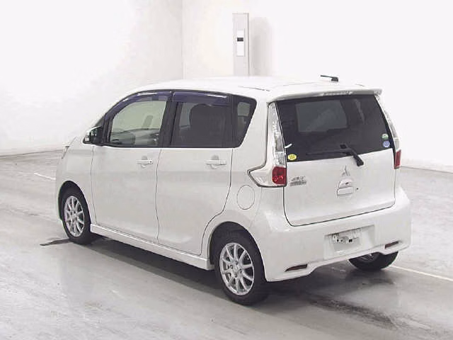 MITSUBISHI EK CUSTOM