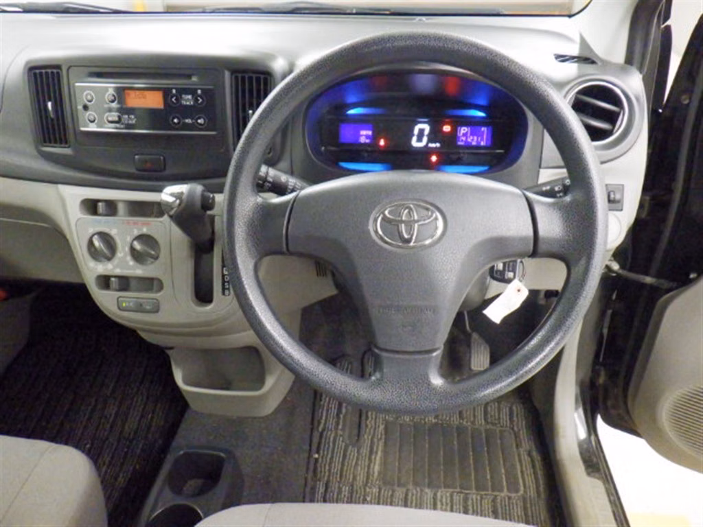 TOYOTA PIXIS EPOCH