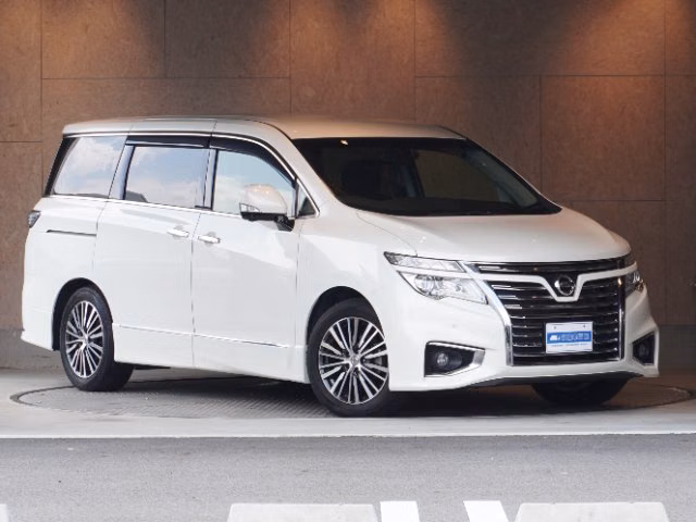 NISSAN ELGRAND