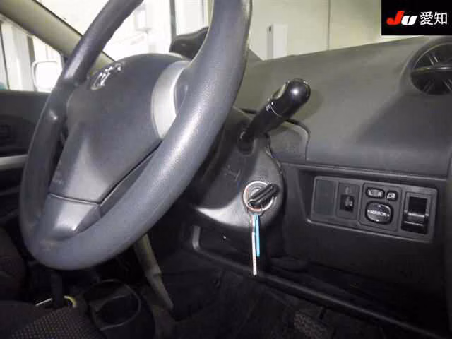 TOYOTA IST
