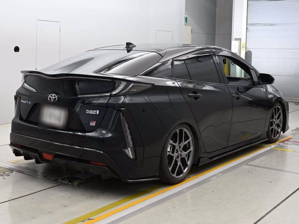 TOYOTA PRIUS PHV
