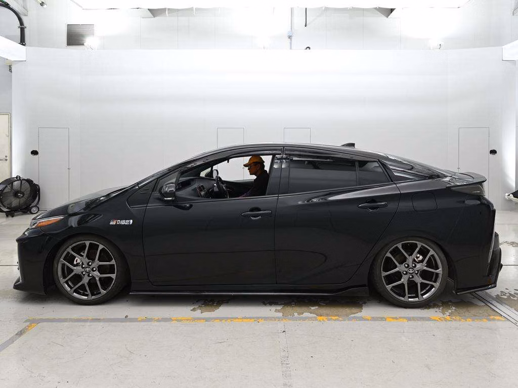 TOYOTA PRIUS PHV