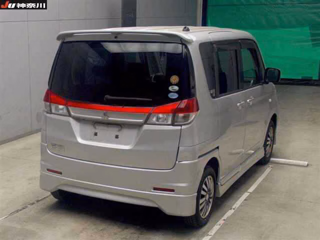 MITSUBISHI DELICA D:2