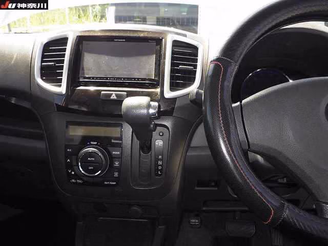 MITSUBISHI DELICA D:2