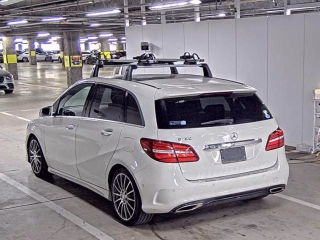 MERCEDES-BENZ B-CLASS