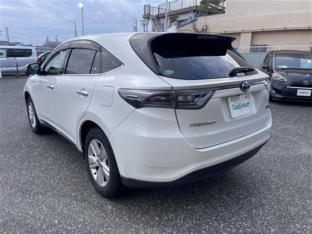 TOYOTA HARRIER