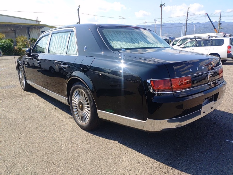 TOYOTA CENTURY