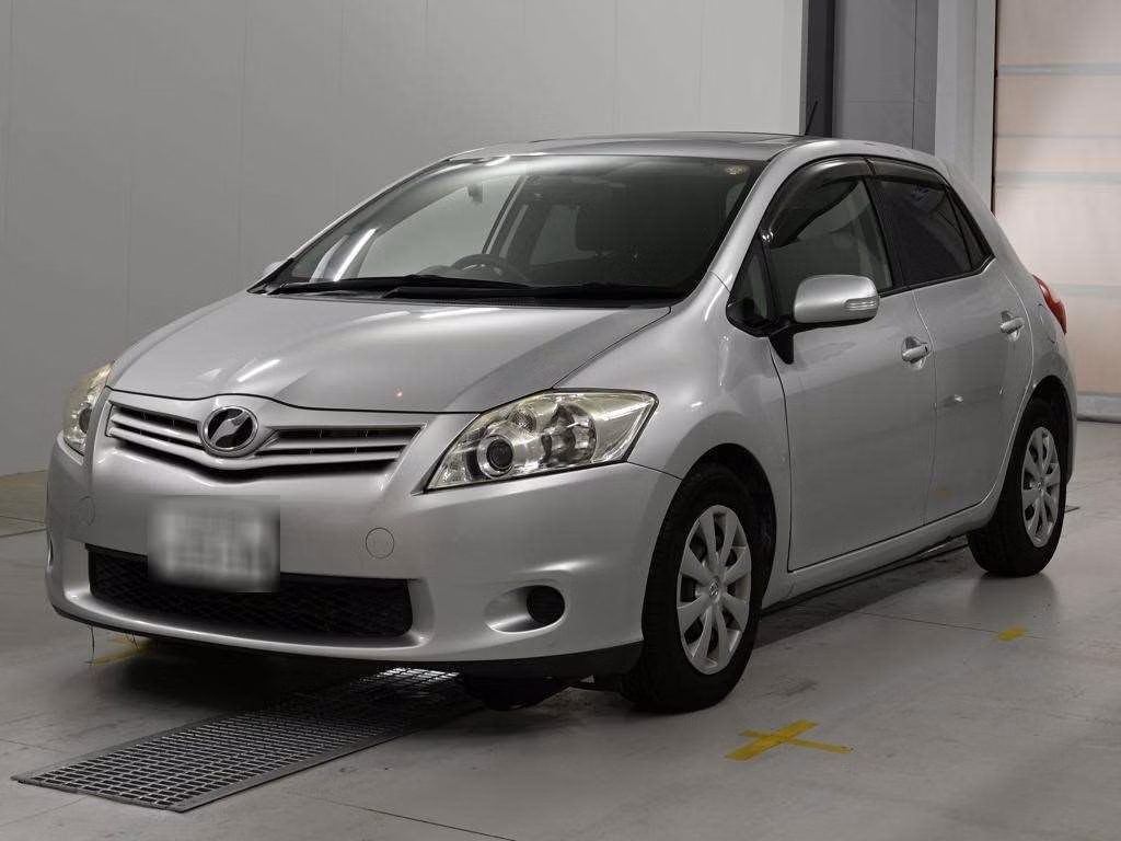 TOYOTA AURIS