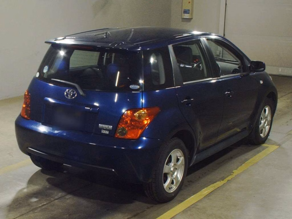 TOYOTA IST