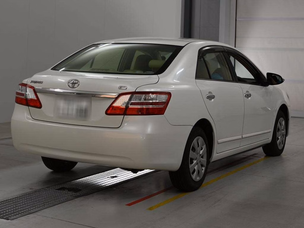 TOYOTA PREMIO