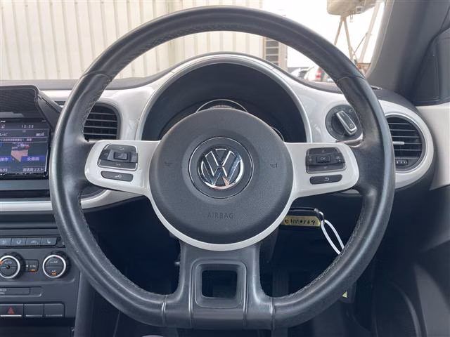 VOLKSWAGEN BEETLE