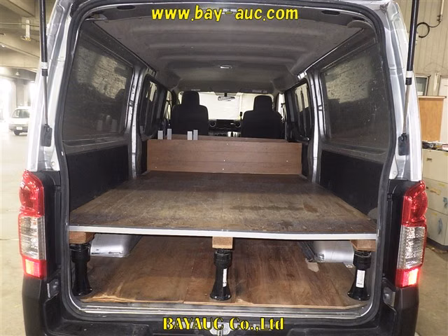 NISSAN NV350 CARAVAN