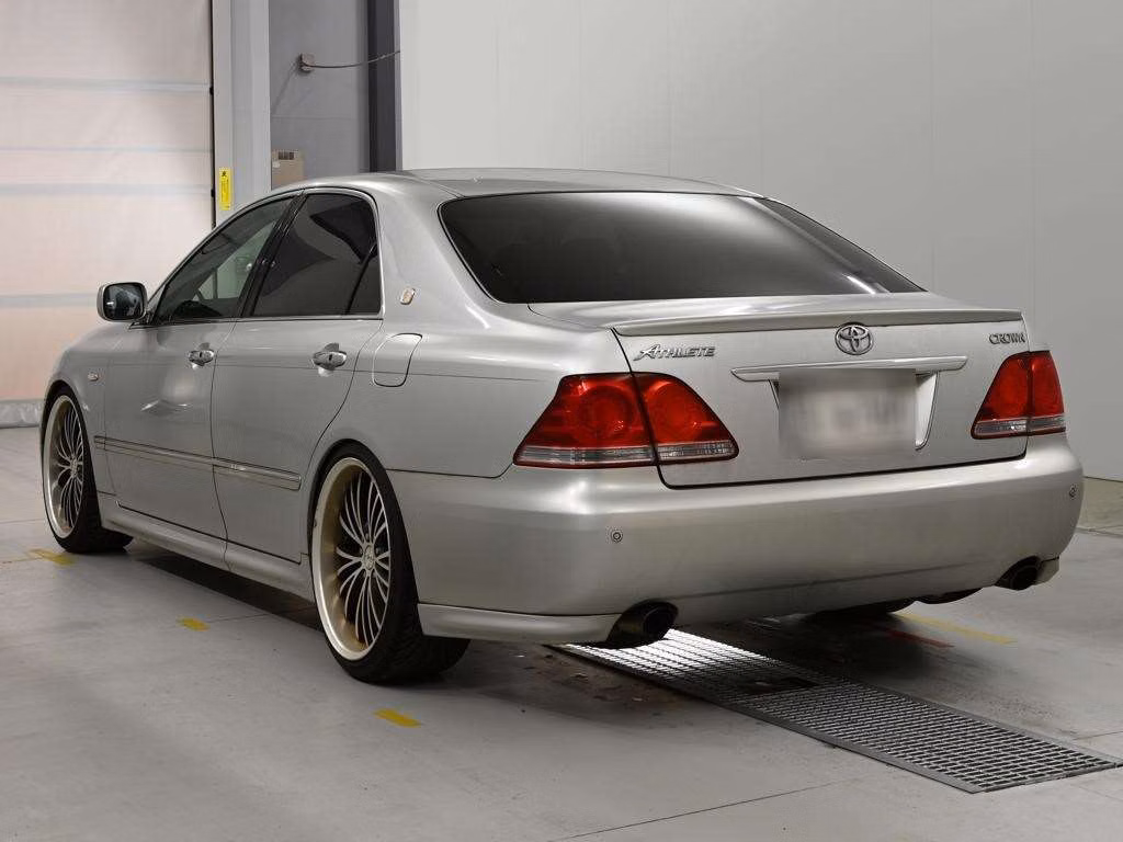 TOYOTA CROWN