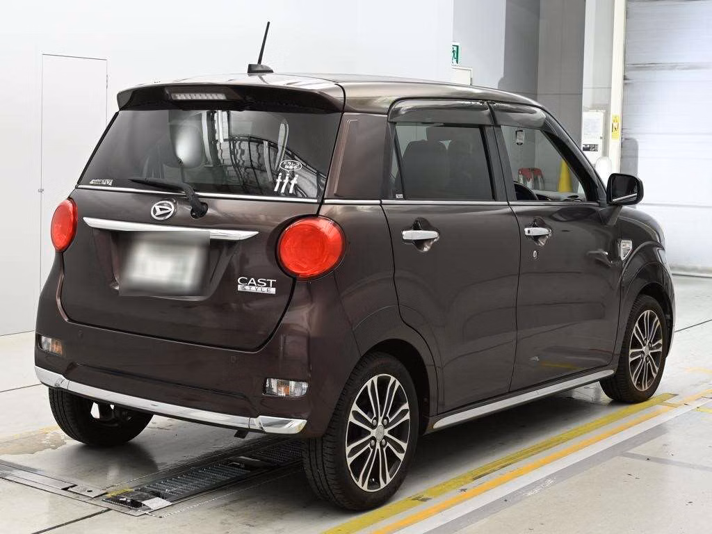 DAIHATSU CAST