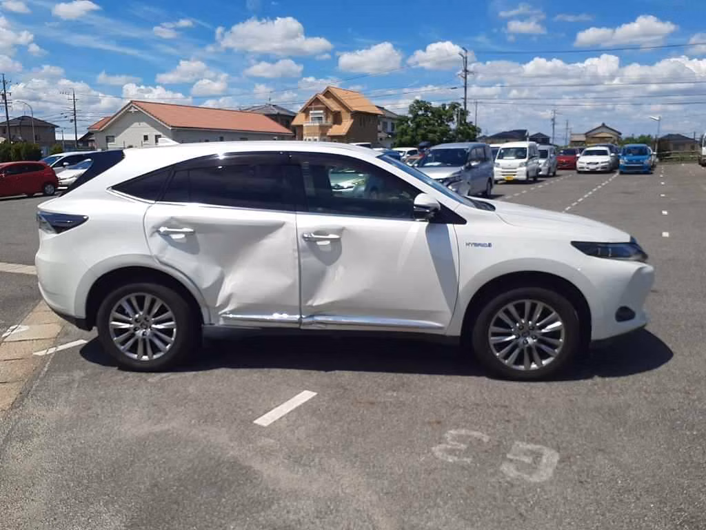 TOYOTA HARRIER