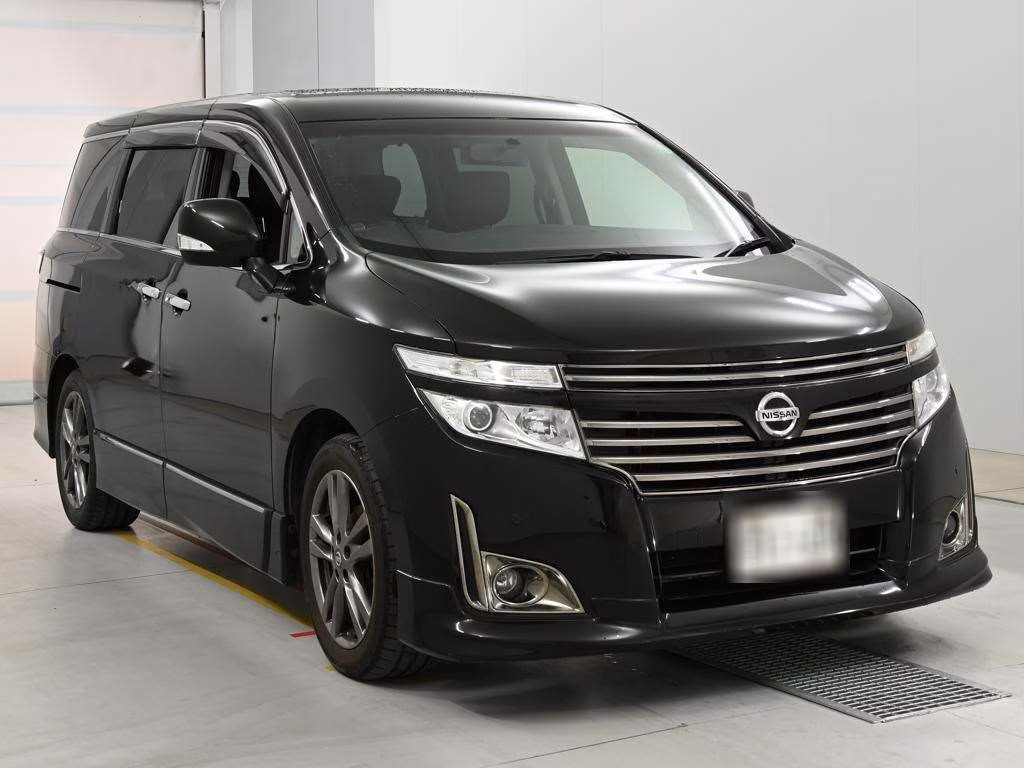 NISSAN ELGRAND