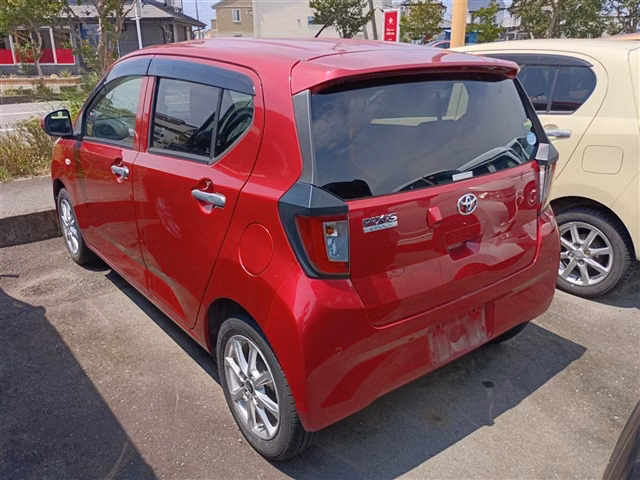 TOYOTA PIXIS EPOCH