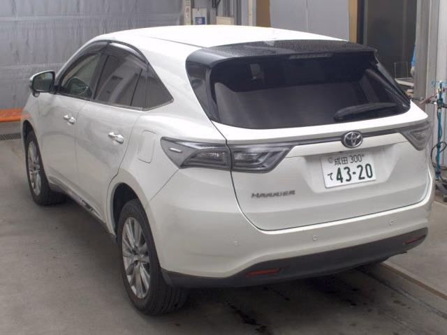 TOYOTA HARRIER