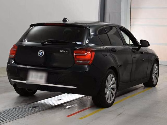 BMW 1-SERIES
